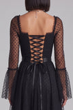 Vestido de cóctel midi de tul de lunares negros con cuello cuadrado y línea A