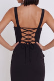 Vestido cóctel midi de sirena cuadrado con escote cuadrado y alto y bajo con volantes asimétricos