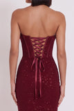 Vestido de cóctel Midi sin tirantes corsé corsé burdeos corsé bodycon capucha de satén sin tirantes