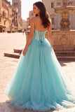 Vestido largo de graduación de tul de satín de tirantes de perlas con corsé menta