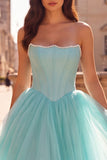 Vestido largo de graduación de tul de satín de tirantes de perlas con corsé menta