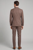Traje de baile de fin de curso de hombre con cuello alto marrón de dos piezas, pecho simple