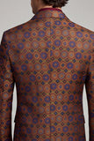 Blazer de graduación de hombre de solapa con muescas de un solo botón de color rojo marrón