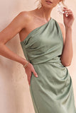 Vestido de invitado Midi de un hombro de satén verde salvia