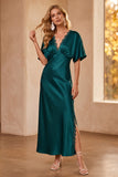 Vestido largo de invitado de boda con escote en pico de encaje azul pavo real con escote en V