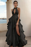 Vestido formal largo blanco con volantes halter de línea A con abertura alta