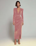 Vestido Largo Formal de Terciopelo Fruncido con Cuello en V y Tubo de Oliva con Abertura