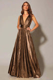 Vestido formal plisado en línea A metálico dorado