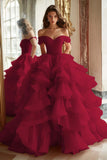 Vestido largo de fiesta con volantes y hombros descubiertos de Black Princess