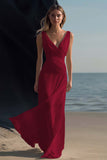 Vestido boho largo blanco de playa con escote en V fruncido