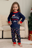 Conjunto de pijamas a juego con estampado de feliz Navidad en azul marino