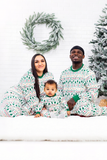 Pijamas familiares a juego con estampado de árbol de Navidad blanco