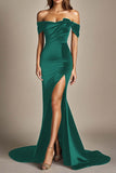 Vestido formal negro sirena con hombros descubiertos y abertura