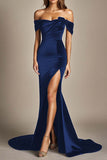 Vestido formal negro sirena con hombros descubiertos y abertura