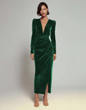 Vestido Largo Formal de Terciopelo Fruncido con Cuello en V y Tubo de Oliva con Abertura