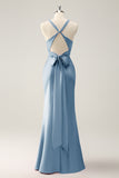 Vestido largo de dama de honor de satén con cuello en V de sirena Verde Oscuro