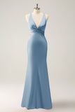 Vestido largo de dama de honor de satén con cuello en V de sirena Verde Oscuro