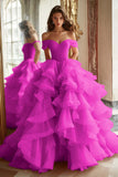 Vestido largo de fiesta con volantes y hombros descubiertos de Black Princess