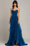 Vestido negro con volantes fruncidos