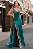 Vestido de fiesta de satén color champán sirena con corsé lentejuelas cola Watteau con abertura