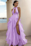 Vestido formal largo blanco con volantes halter de línea A con abertura alta