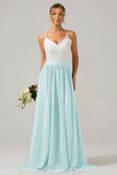 Vestido de dama de honor largo de gasa boho con espalda abierta de lila con encaje