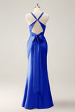 Vestido largo de dama de honor de satén con cuello en V de sirena Eucalipto