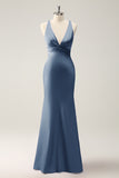 Vestido largo de dama de honor de satén con cuello en V de sirena Eucalipto