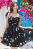 Vestido corto de cóctel verde escote A con bordados