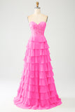 Vestido de fiesta amarillo con niveles de novia