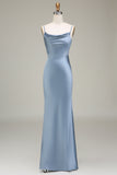Vestido de dama de honor largo de satén con tirantes de vaina azul polvoriento