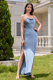 Vestido de dama de honor largo de satén con tirantes de vaina azul polvoriento