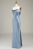 Vestido de dama de honor largo de satén con tirantes de vaina azul polvoriento