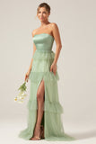 Vestido de dama de honor largo sin tirantes de línea A de Matcha con volantes