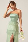 Vestido de dama de honor largo sin tirantes de línea A de Matcha con volantes