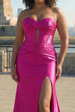 Corsé de sirena de satén sin tirantes fucsia Vestido largo de graduación PLus con abertura