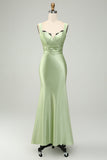 Vestido largo de dama de honor de sirena de satén verde con encaje de pestañas