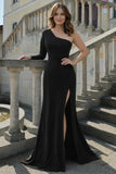 Vestido negro de satín de satín de la madre de la novia con abertura