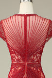 Precioso vestido de fiesta burdeos con cuello joya de sirena con abalorios