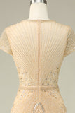 Precioso vestido de fiesta burdeos con cuello joya de sirena con abalorios