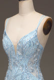 Vestido de fiesta de sirena de tul azul con cuentas