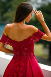 Vestido de fiesta largo rojo fuera del hombro