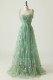 Vestido de fiesta largo verde con bordados
