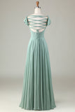Vestido de dama de honor matcha con volantes