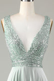 Vestido de dama de honor Matcha con cuello en V brillante con lentejuelas