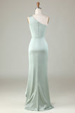 Vestido de dama de honor Matcha de un hombro con volantes