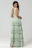 Dusty Sage A Line Vestido de dama de honor de gasa con volantes