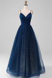 Vestidos de fiesta de tul largo con cuentas con escote en V de línea azul marino con pliegues