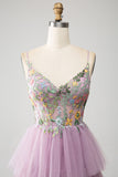 Vestido de fiesta malva con corsé largo evasé de tul con apliques