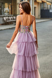 Vestido de fiesta malva con corsé largo evasé de tul con apliques